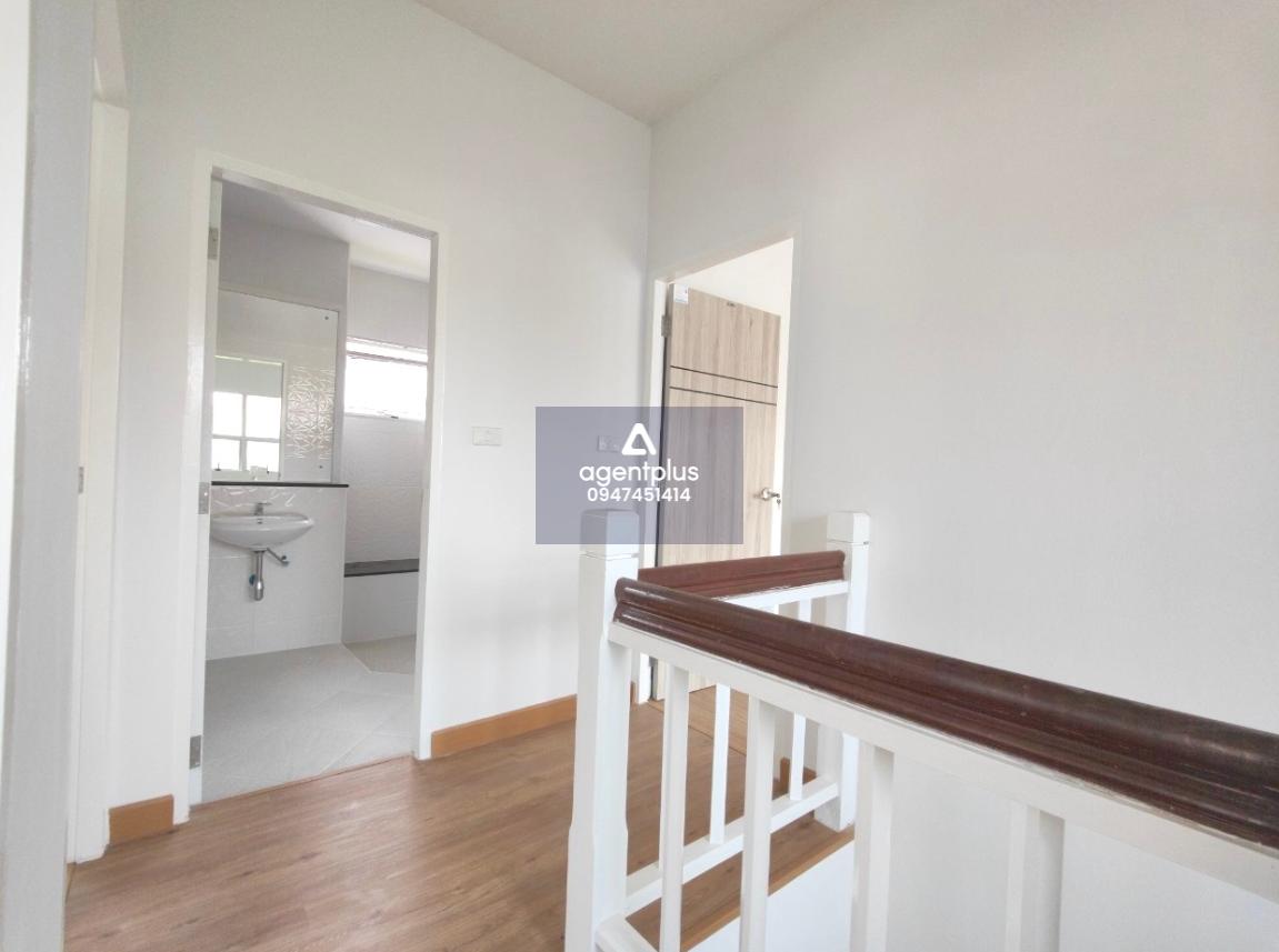 ขายบ้านเดี่ยว 2 ชั้น ทำเลดี เดินทางสะดวก รายล้อมด้วยสถานที่อำนวยความสะดวก บ้านเดี่ยว โครงการบ้านมณีรินทร์ พาร์ค 2