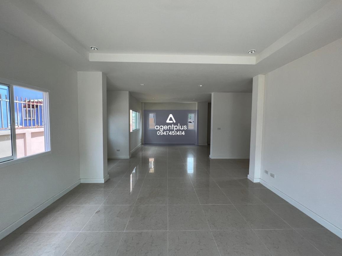 ขายบ้านเดี่ยว 2 ชั้น ทำเลดีเข้า-ออกได้จาก ถนนเต็มรัก-บางบัวทอง (ซอยวัดลาดปลาดุก) โครงการธนกร ซอยวัดลาดปลาดุก ปรับปรุงใหม่