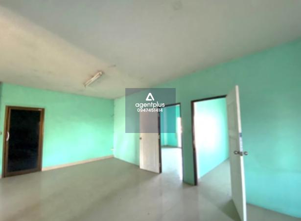 ขาย อาคารพาณิชย์ ถนน คู่ขนานมอเตอร์เวย์ ชลบุรี