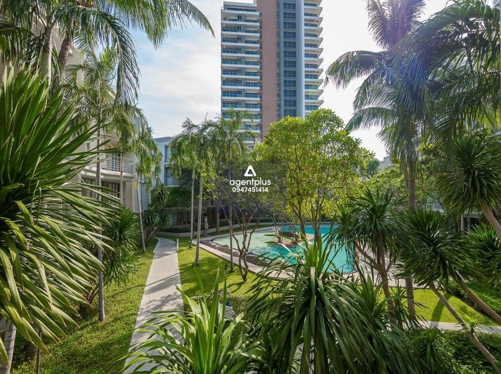 คอนโด 1 ห้องนอน ตกแต่งพร้อมอยู่ รับวิวสระว่ายน้ำ