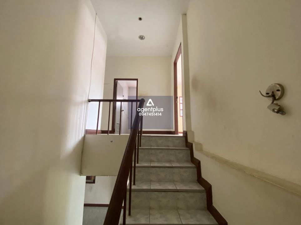 บ้านแฝด โครงการชนากาญจน์ 2 บ้านแฝด 2 ชั้น ทำเลดี เดินทางสะดวก ใกล้ถนนสุขุมวิท (ทล.3) แวดล้อมด้วยแหล่งชุมชน เหมาะอยู่อาศัย ใกล้สิ่งอำนวยความสะดวก