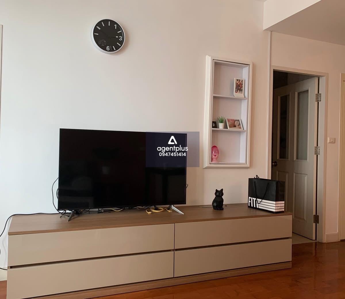 ให้เช่าคอนโด Siri Residence สุขุมวิท24 ห้องกว้าง ใกล้บีทีเอสพร้อมพงษ์