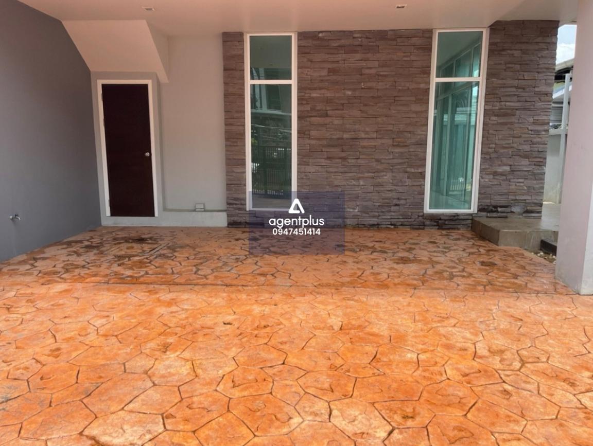 ขายบ้านทาวน์โฮม 3 ชั้น ทำเลวิภาวดี — พื้นที่กว้าง อยู่สบาย ใกล้เมือง เดินทางง่าย!