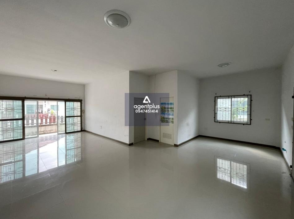 บ้านเดี่ยวชั้นเดียว กษิรา วิลล์ อมตะ-หนองตำลึง ห่างจากถนนเทศบาล 1 ระยะทาง 140 เมตร ทําเลดี เดินทางเข้า-ออกสะดวก