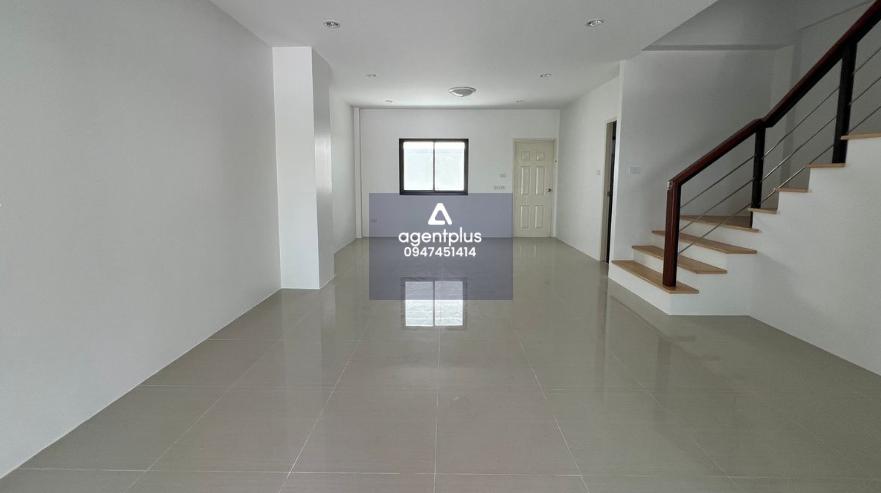 ขาย ทาวน์เฮ้าส์ ลา ปาตีย์ บ้านสวน การเดินทางสะดวก ใกล้มอเตอร์เวย์