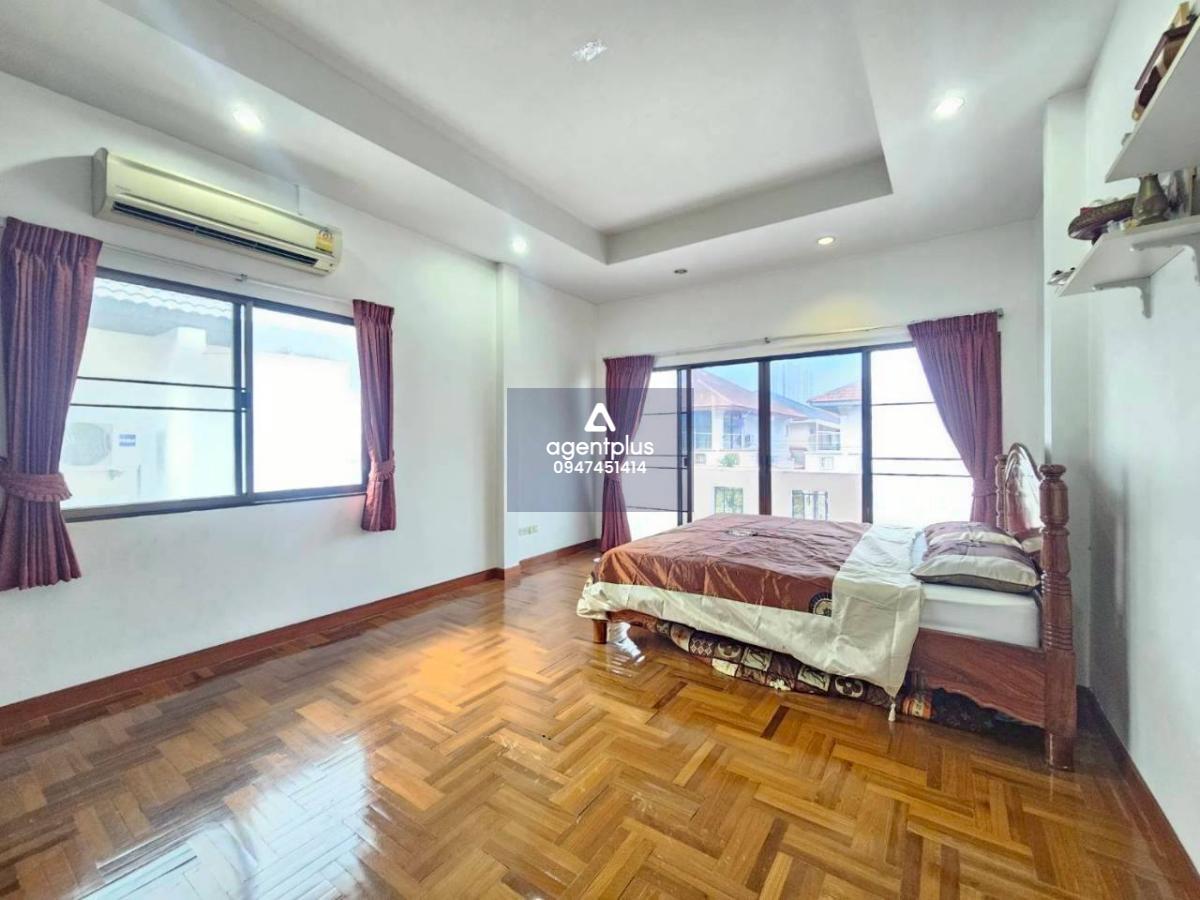 ขายบ้าน 2 ชั้น ฝั่งทะเลชายหาดจอมเทียน