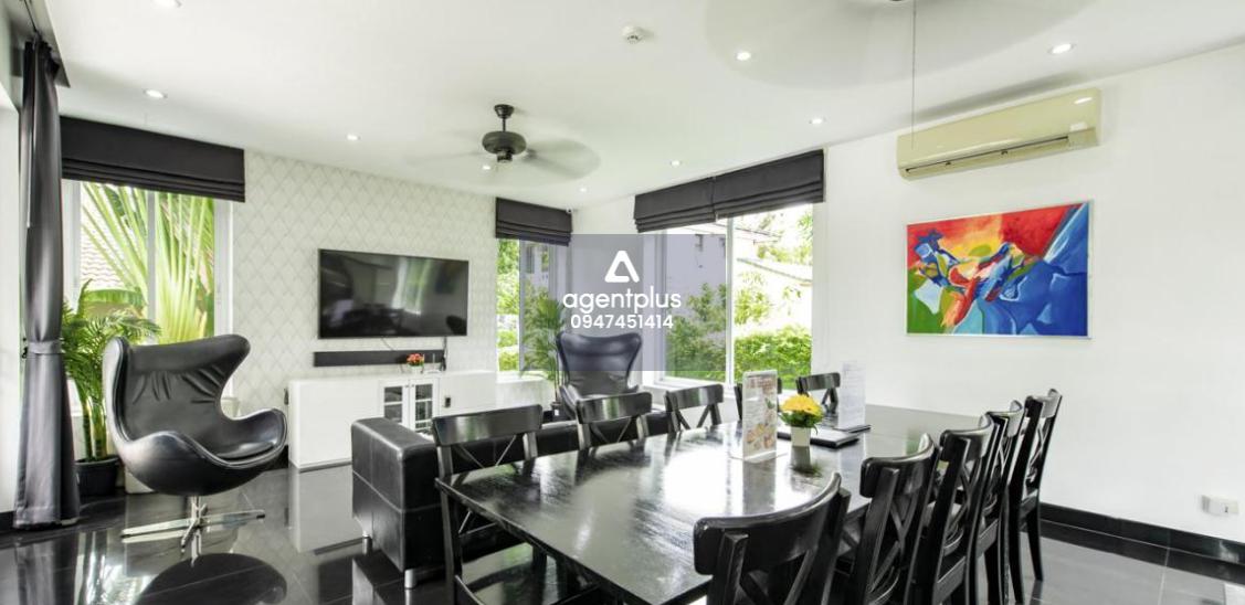 *ขายด่วน บ้านพูลวิลล่าปรับปรุงใหม่ สไตล์โมเดิร์นในสนามกอล์ฟฟีนิกซ์โกลด์ เฟอร์นิเจอร์ครบ. เหมาะกับการอยู่อาศัย หรือลงทุนเพื่อการปล่อยเช่า