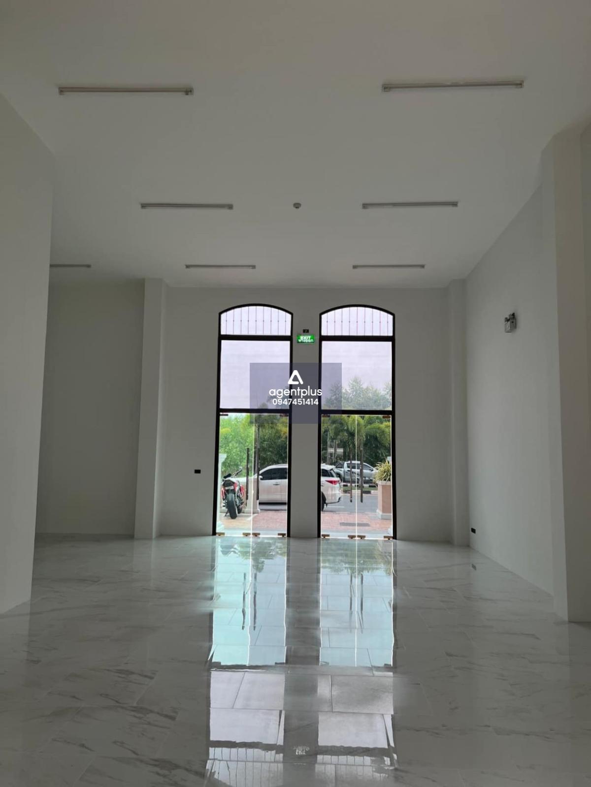 ขายอาคารพาณิชย์ โครงการ ตึกบี1 โครงการเอสปัญญ่า รีสอร์ท