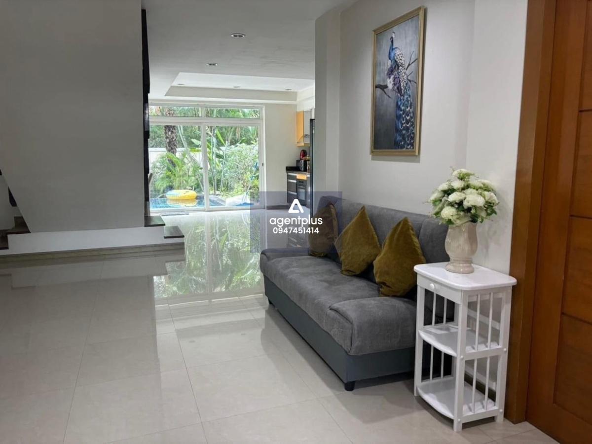 หมู่บ้านทรอปิคาน่า 