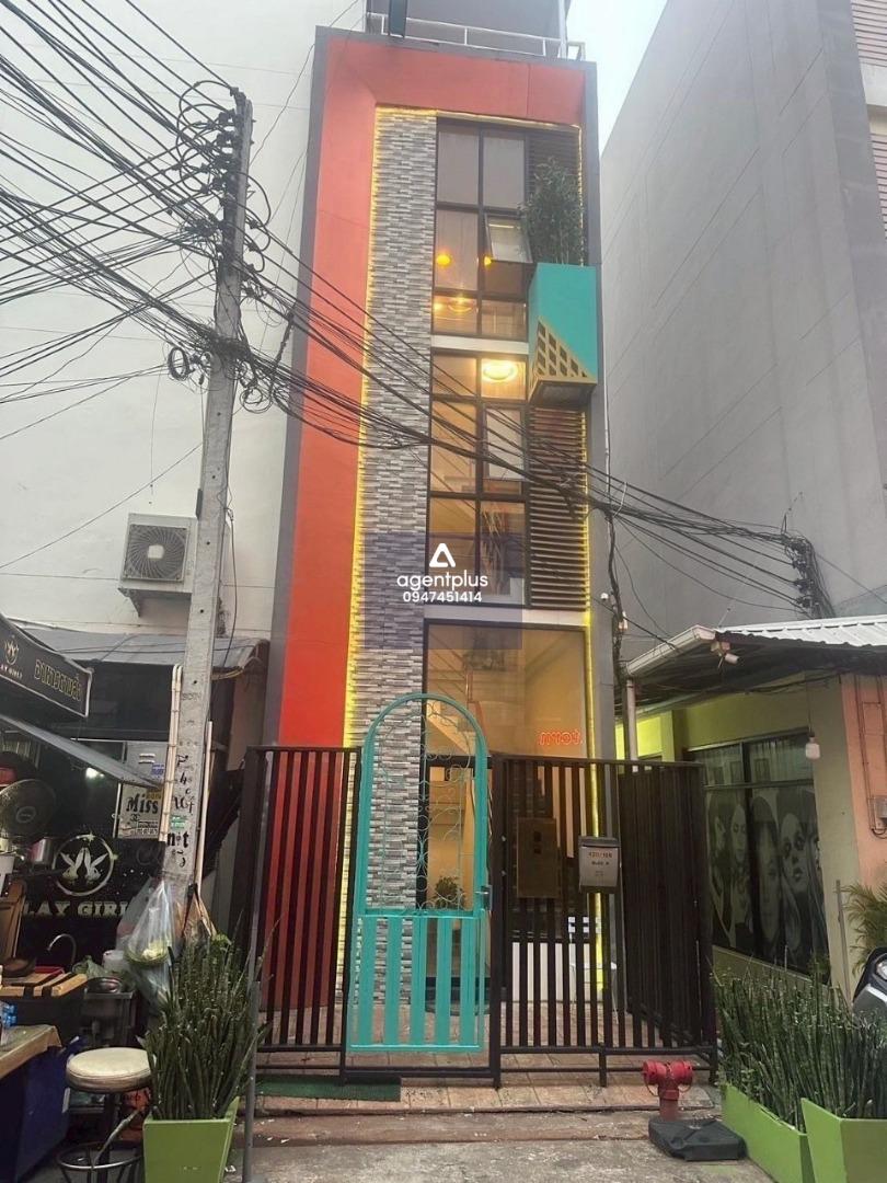 Co-Working Space พัทยากลาง | ออฟฟิศพร้อมใช้ เฟอร์ครบ ใกล้ทะเล สามารถเดินไปทะเลได้