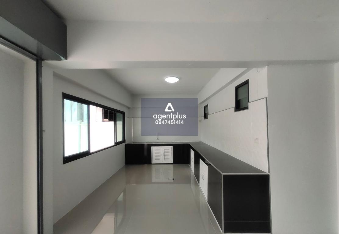 อาคารพาณิชย์ 3 ชั้น เมืองอำนาจเจริญ ทำเลดี ติดถนนชยางกูร (ทล.212) การคมนาคมสะดวก เหมาะสำหรับทำการค้า โฮมออฟฟิศ หรืออยู่อาศัย