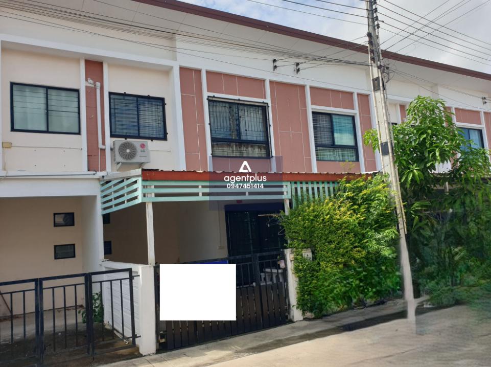 ทาวน์เฮ้าส์ 2 ชั้น โครงการเจ ทาวน์ เอ็กซ์คลูซีฟ บางปะกง-บ้านโพธิ์ โครงการติดทางหลวงหมายเลข 314 เดินทางเข้า-ออกสะดวก สิ่งอำนวยความสะดวกครบครัน