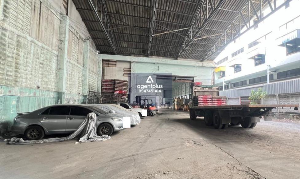 ขายที่ดินพร้อม อาคารโกดัง ติดถนนชัยฤกษ์