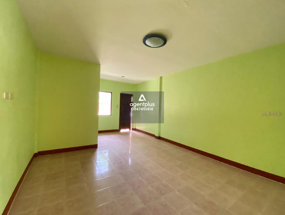 บ้านแฝดชั้นเดียว ตั้งอยู่ในโครงการขนาดเล็ก เดินทางสะดวก