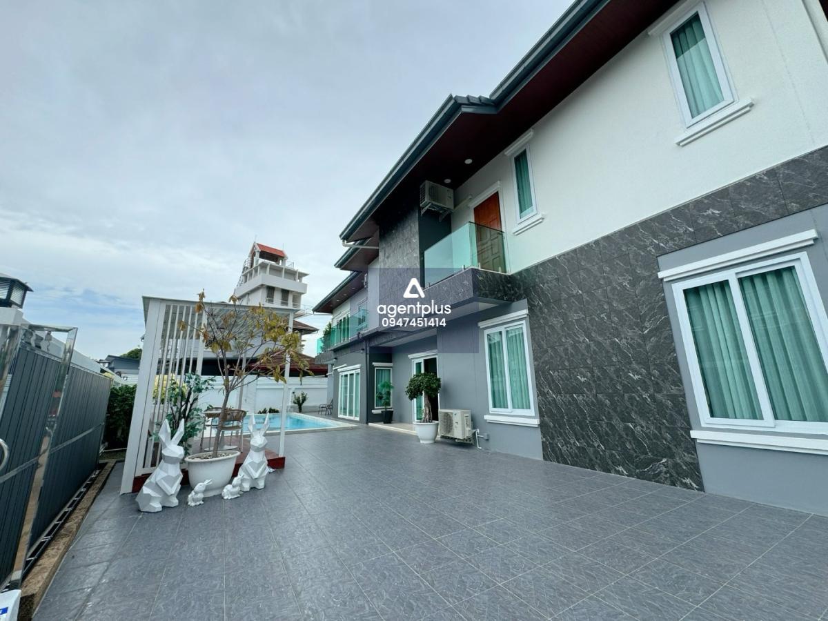 ขายบ้านพูลวิลล่า ติดอ่างมาบประชัน พัทยา เฟอร์ครับ พร้อมเข้าอยู๋