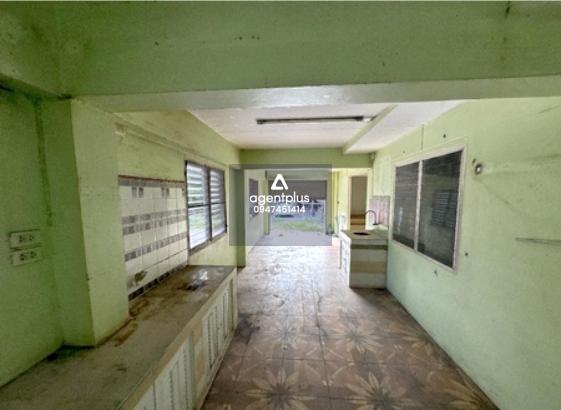 ขาย อาคารพาณิชย์ 3 คูหาติดกัน เลี่ยงเมืองชลบุรี