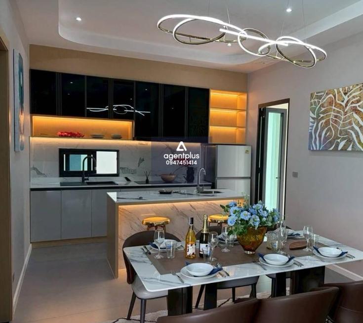 ขายพูลวิลล่าดีไซน์สไตล์โมเดิร์น 2 ชั้น ทุกยูนิตมาพร้อมเฟอร์นิเจอร์ครบครัน รวมถึงโซฟาเบด และสิ่งอำนวยความสะดวกมาตรฐานโรงแรม