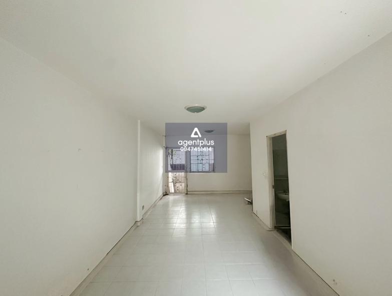 ทาวน์เฮ้าส์ 2 ชั้น โครงการบาหลี บีช วิลล่า ทาวน์เฮ้าส์ 2 ชั้น การคมนาคมสะดวก ติดถนนเทพราช-ลาดกระบัง