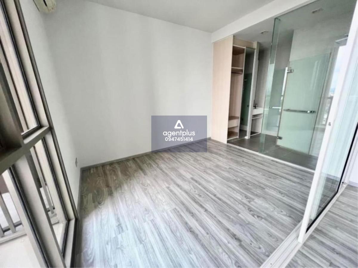 ขายบ้านปลายหาด คอนโดติดทะเล ขนาด 1 นอน 1 น้ำ ราคาพิเศษ