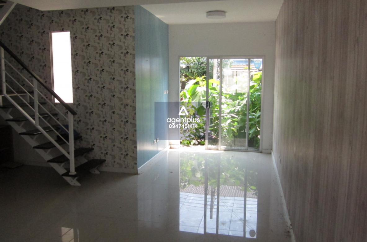 ขายทาวน์เฮ้าส์เปล่า 2 ชั้น หมู่บ้านพฤกษา 77  สุขสวัสดิ์ ถนนสุขสวัสดิ์ ราคา 1.45 ล้านบาท 3 ห้องนอน 3 ห้องน้ำ ใกล้สิ่งอำนวยความสะดวก