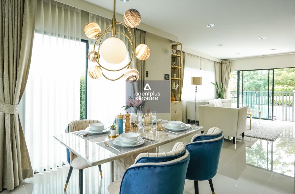 ขายด่วนบ้านเดี่ยว เสนา วิลล์ บรมราชชนนี - สาย 5 บ้านเดี่ยว 2 ชั้น ดีไซน์ทันสมัย ฟังก์ชันครบ เหมาะสำหรับครอบครัว ขนาดกะทัดรัด ใช้สอยลงตัว