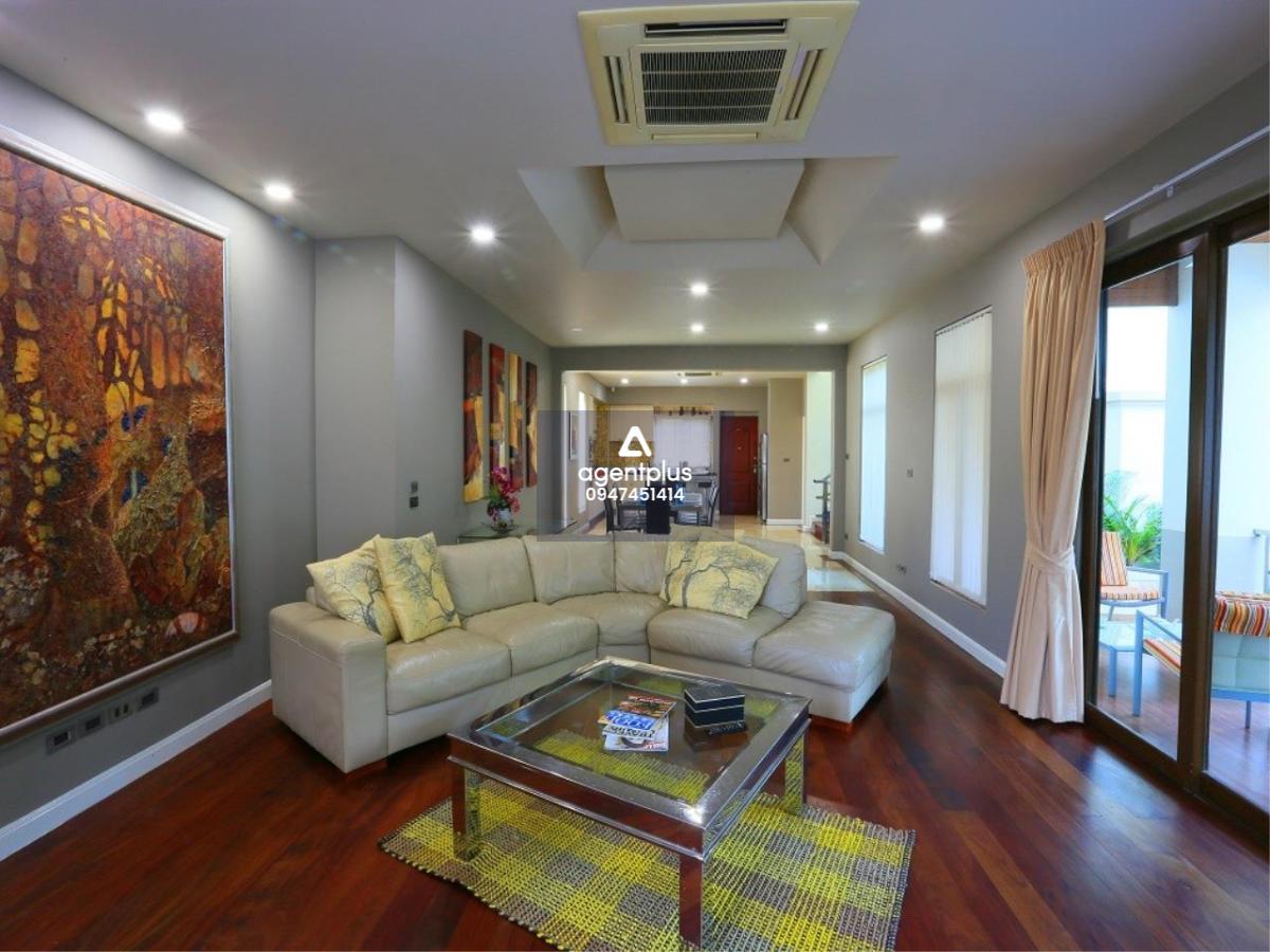 ขายบ้านเดี่ยว พูลวิลล่า สวย หรู ดูแพง ทำเลดี ใกล้ถนนคนเดินพัทยา