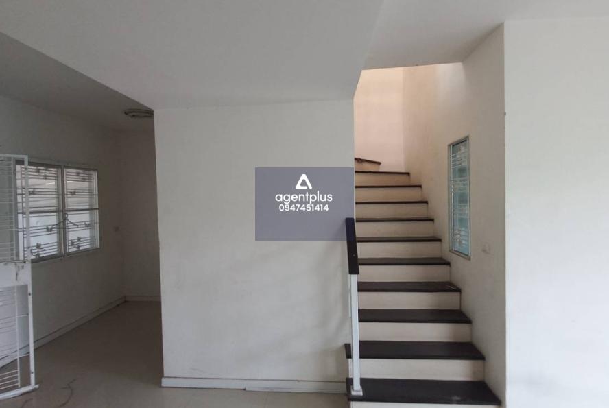 ทาวน์เฮ้าส์ 2 ชั้น หมู่บ้านพฤกษาวิลเลจ 78 ฉลองกรุง ทำเลดี ใกล้นิคมลาดกระบัง 