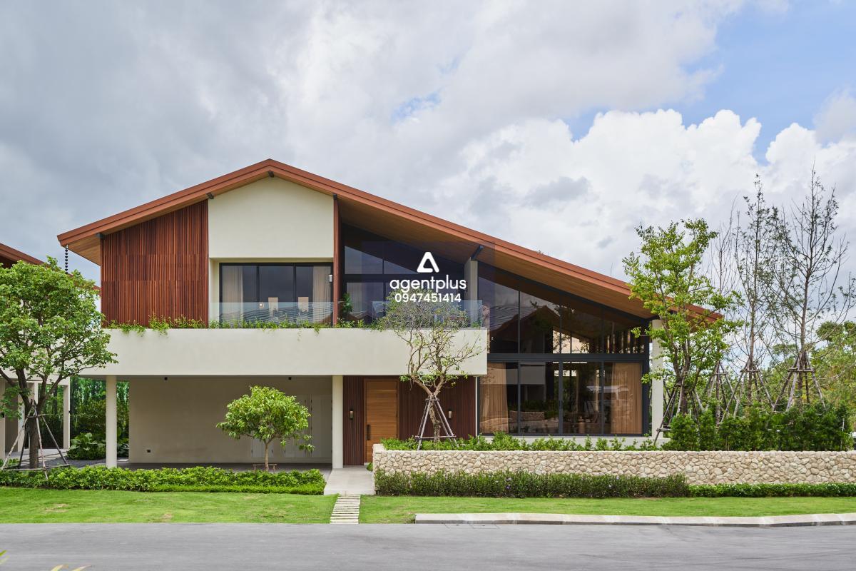 โครงการบ้านหรู ที่ตั้งอยู่ในทำเล ที่สะดวกสบายพร้อมการออกแบบที่ทันสมัย 