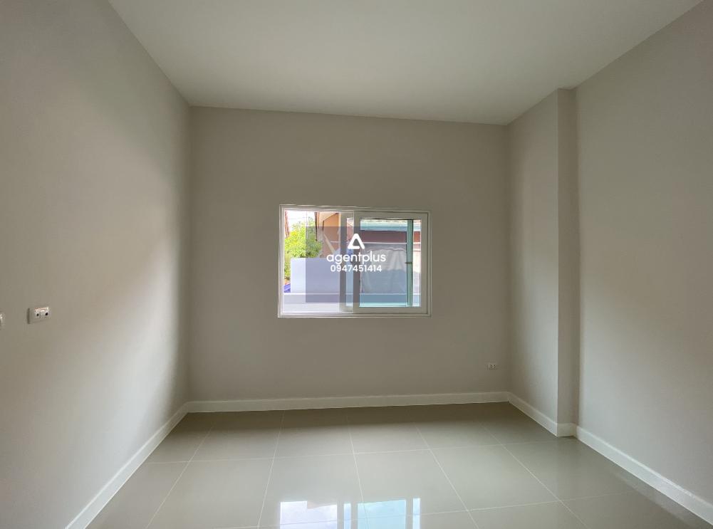 บ้านเดี่ยวชั้นเดียว ห่างจากถนนสุขุมวิท(ทล.3) เดอะ ปาล์มพลา บีช บ้านฉาง ใกล้ถนนเทศบาล 34 เดินทางเข้า-ออกสะดวก