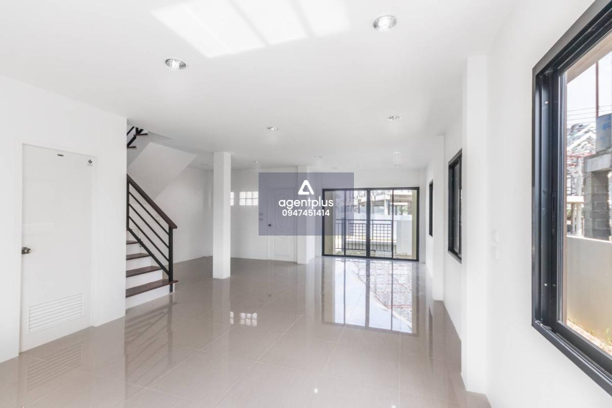 ขายบ้านแฝด ราคาพิเศษ บ้านสวยในโครงการ บ้านสมถวิล 2 ตะเคียนเตี๊ย หนองปลาไหล พัทยา