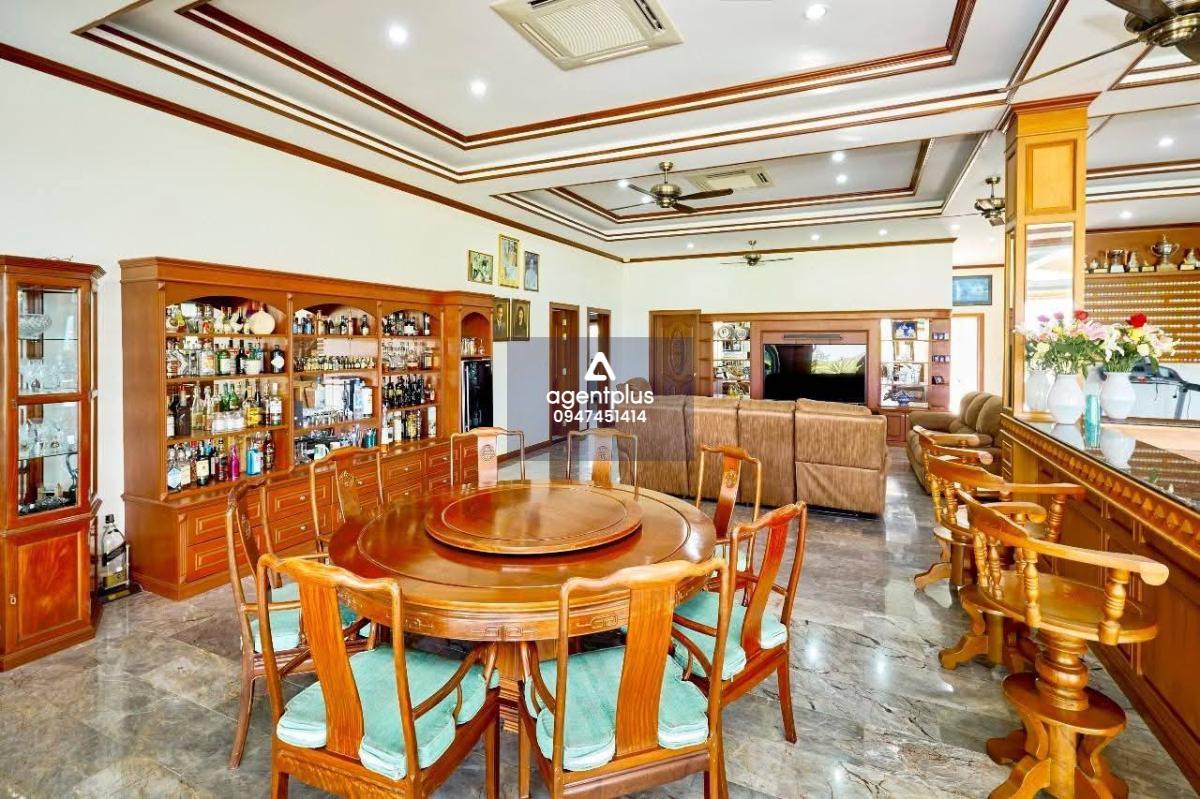  ขายพูลวิลล่าหลังใหญ่ ทำเลหายาก ใกล้อ่างเก็บน้ำมาบประชัน