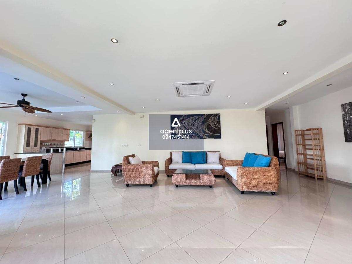 # ว่างให้เช่า บ้านพูลวิลล่าในโครงการ Siam Royal View พัทยา 