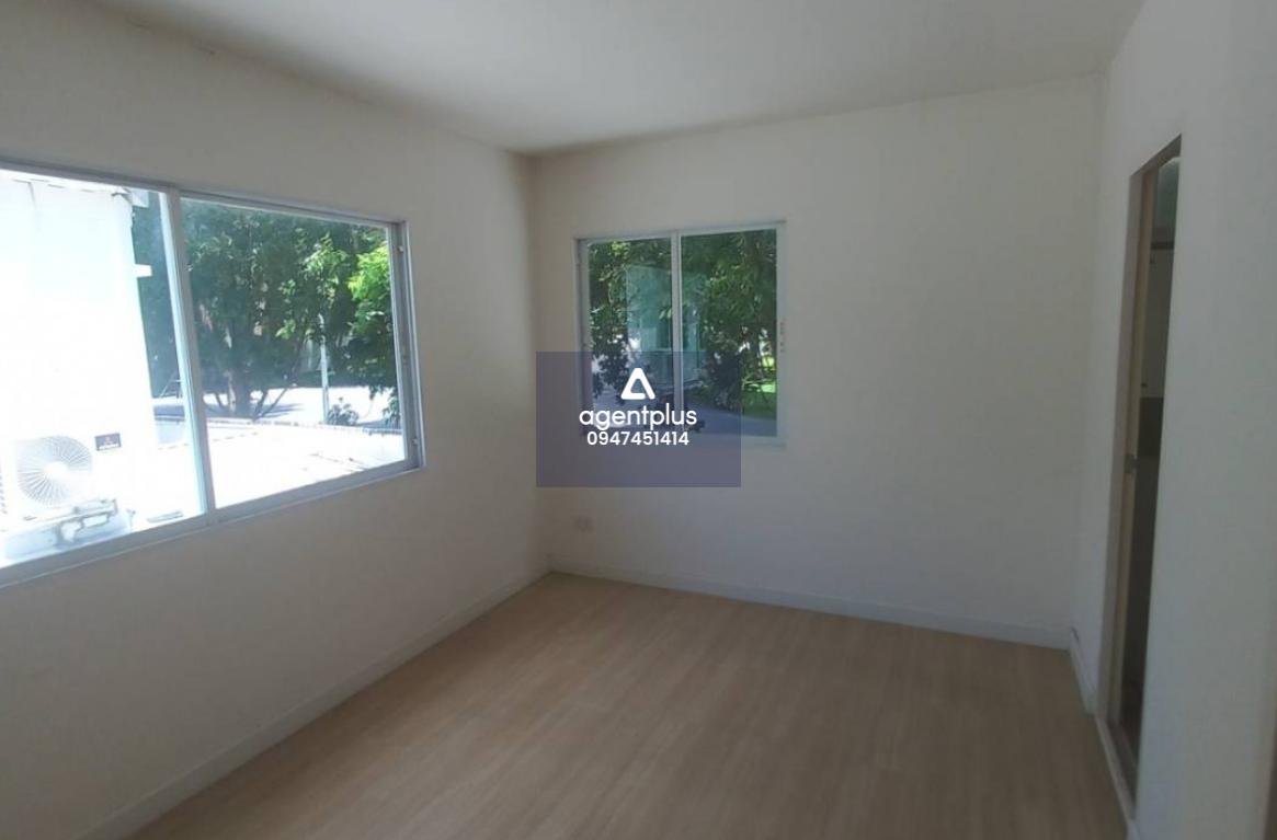 ขายด่วนทาวน์เฮ้าส์เปล่า 2 ชั้น โครงการ Indy ศรีนครินทร์ เหมาะกับการรีโนเวท ถนนศรีนครินทร์ 3 นอน 2 น้ำ ใกล้สิ่งอำนวยความสะดวก