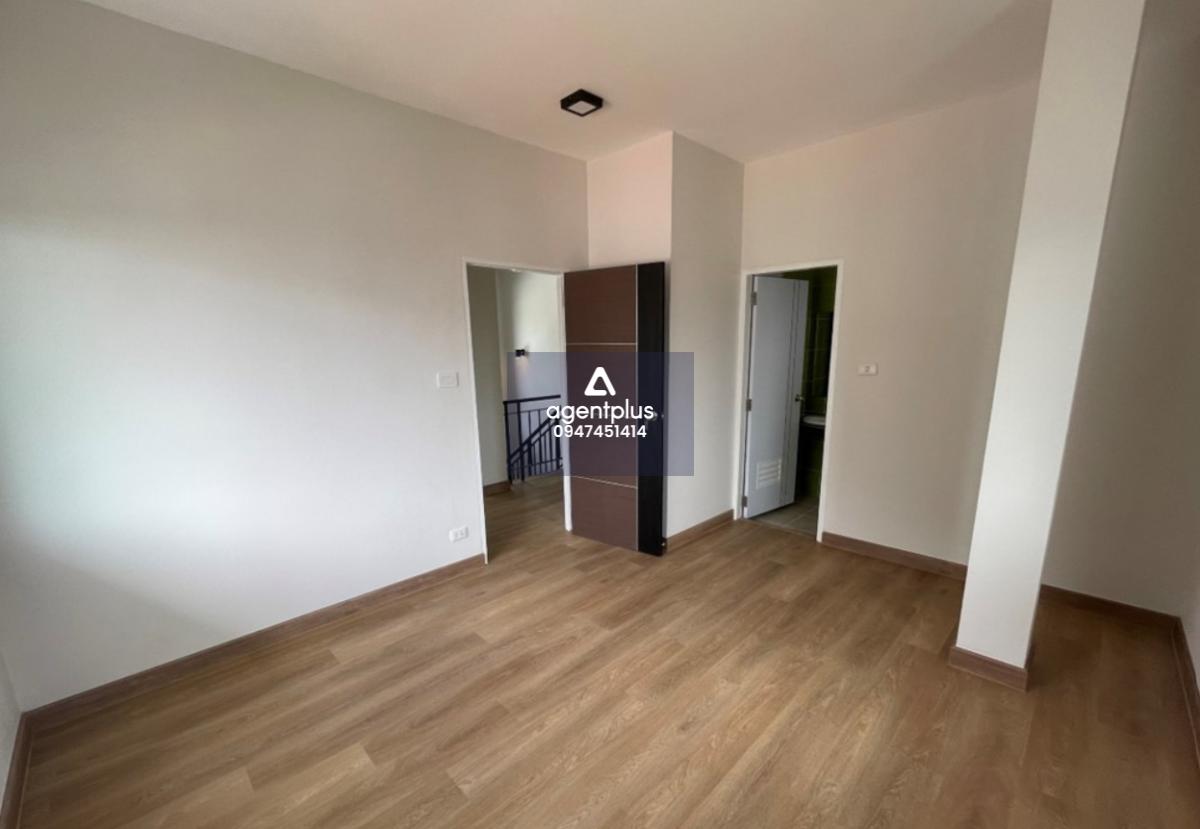 ขายบ้านเดี่ยว 2 ชั้น โครงการพรธนา อิลิแกนซ์ บ้านสวยสไตล์โมเดิร์น ฟังก์ชันครบ พร้อมพื้นที่ใช้สอยกว้าง เหมาะสำหรับครอบครัวขนาดเล็กที่ต้องการความเป็นส่วนตัวและความสะดวกสบาย