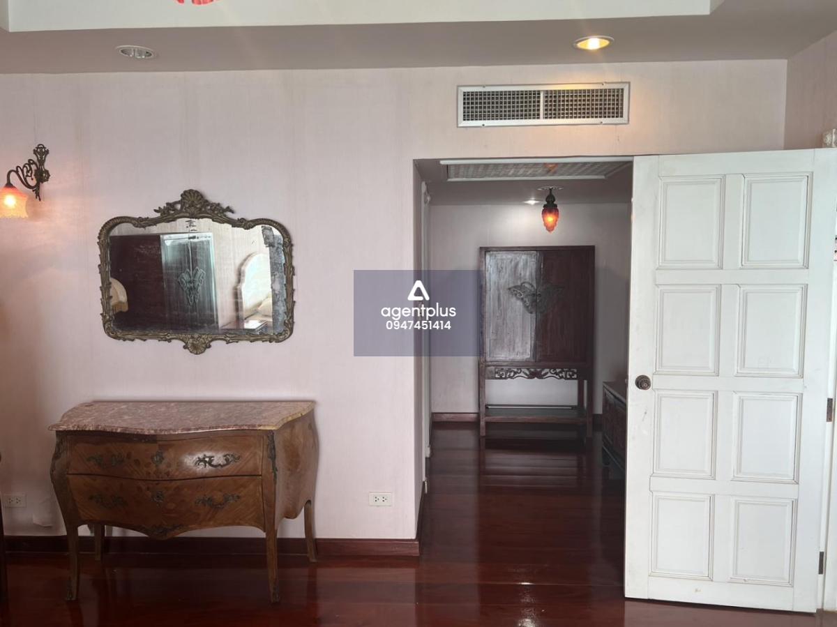 This seafront condominium is for sale and it comes at the price of 16,500,000฿ 3 Bedrooms & 3 Bathrooms 199 square meters Fully furnished & fitted. Ready to move in. Condo features: Large balcony with an amazing view of the sea Spacious living room Fully 