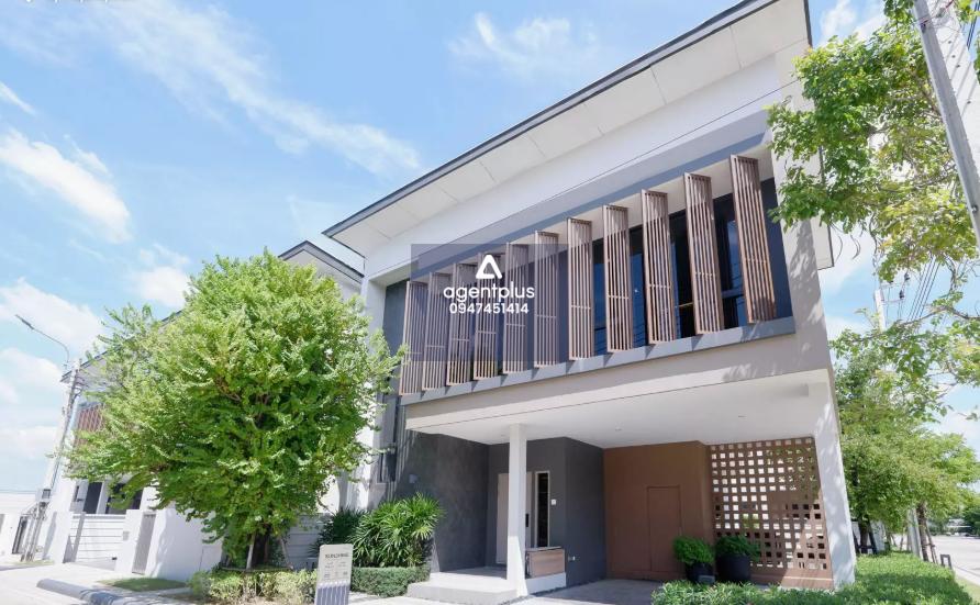 ขายบ้านเดี่ยวหรู วิลล่า 168 นิวกรุงเทพกรีฑา บ้านดีไซน์โมเดิร์น บนทำเลศักยภาพย่านนิวกรุงเทพกรีฑา ใกล้สิ่งอำนวยความสะดวกครบครัน เดินทางสะดวกเข้าออกได้หลายเส้นทาง