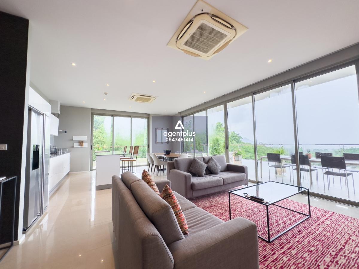 ขาย/เช่า คอนโดหรู ความหรูหราอย่างแท้จริงและทัศนียภาพอันน่าทึ่ง เฟอร์นิเจอร์ครบ บางเสร่ ไฮท์ พัทยา