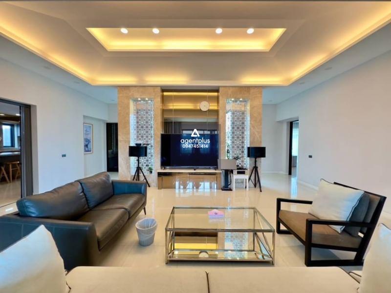 ขาย บ้านพูลวิลล่าสวยในโครงการ ทำเลทอง Siam Royal View Pattaya