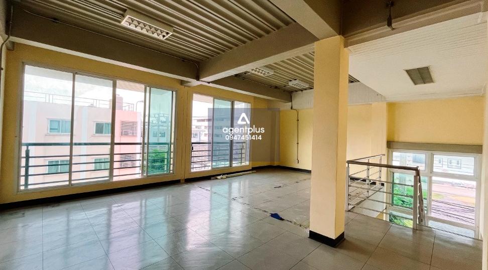 ให้เช่าทั้งอาคารพาณิชย์ 2 ห้อง 3 ชั้น 162 ตร.ม. ใกล้ตลาดไท คลองสอง คลองหลวง ปทุมธานี ให้เช่าเชิงพาณิชย์ ออฟฟิศ โชว์รูม ห้องสวย สำหรับทำการค้า