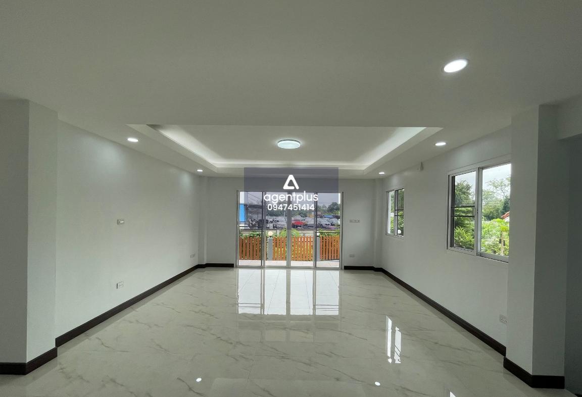 ขายบ้านเดี่ยว 2 ชั้น ทำเลดี บรรยากาศดี การคมนาคมสะดวก สาธารณูปโภคครบครัน โครงการตำหนักนคร เชียงใหม่ ปรับปรุงใหม่