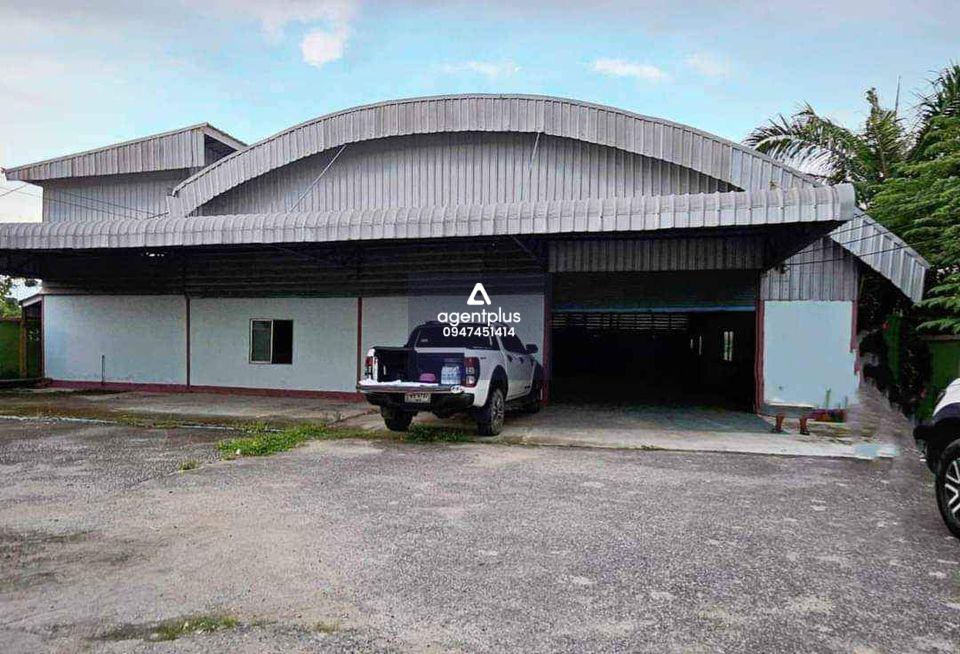 * ขายโกดังพร้อมอาคารพักอาศัย หนอง​หงษ์ พานทอง ชลบุรี