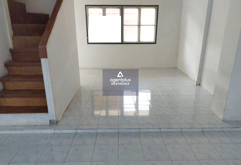 ทาวน์เฮ้าส์ โครงการบ้านฉัน ทาวน์เฮ้าส์ 2 ชั้น ทำเลดี ห่างจากหาดแม่รำพึงเพียง 4 กิโลเมตร การคมนาคมสะดวก สาธารณูปโภคครบครัน