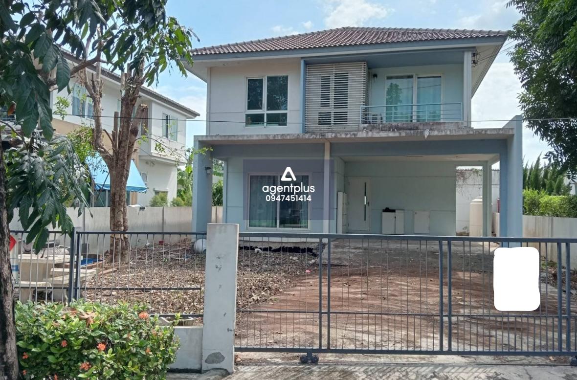 ขายบ้าน พฤกษ์ลดา 3 รังสิต คลอง 4 บ้านเดี่ยว 2 ชั้น ขนาดกะทัดรัด เหมาะสำหรับอยู่คนเดียวหรือคู่รัก ทำเลสะดวก ใกล้ทางด่วนและสิ่งอำนวยความสะดวกครบ