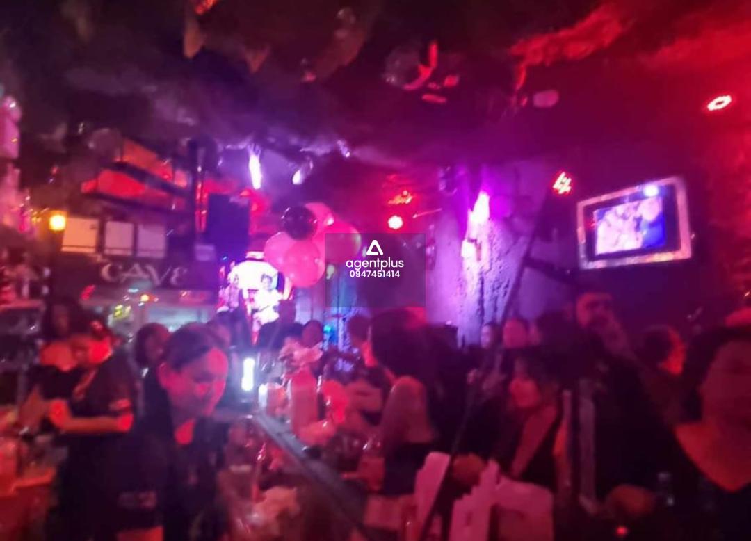 เซ้งบาร์มีสไตล์ที่ LK Metro ราคาสุดคุ้ม ไม่มีค่าแป๊ะเจี๊ยะ!