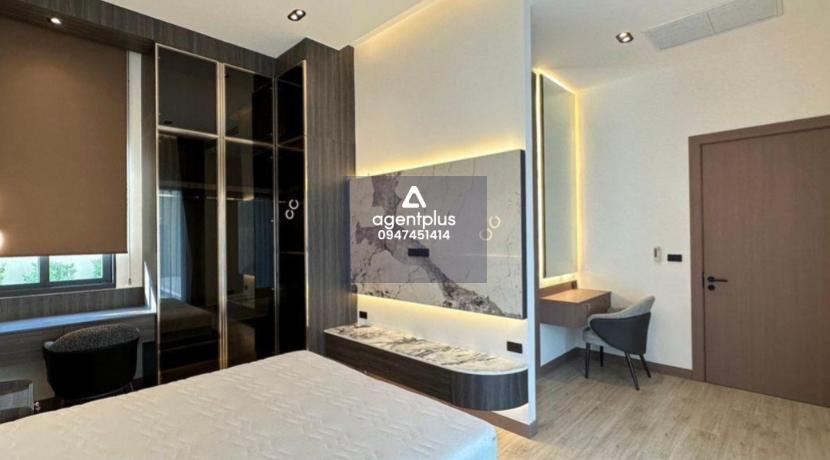 ขาย บ้านสุดหรูในพัทยา มองเห็นวิวสระว่ายน้ำ พร้อมเฟอร์นิเจอร์ครบครัน