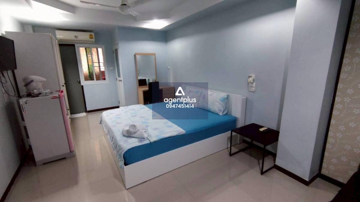 ขายอพาร์ตเมนท์ 4 ชั้น ใกล้ถนนสุขุมวิท ซ.เฉลิมพระเกียรติ์ ชลบุรี