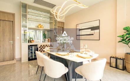 ขายวิลล่าหรู ทรีวิลล่า พัทยา (Tree Villa Pattaya) พูลวิลล่าดีไซน์โมเดิร์นสุดหรู พื้นที่กว้างขวาง พร้อมสระว่ายน้ำส่วนตัว ทำเลเงียบสงบ ใกล้ใจกลางพัทยา เหมาะสำหรับพักอาศัยหรือทำบ้านพักตากอากาศ