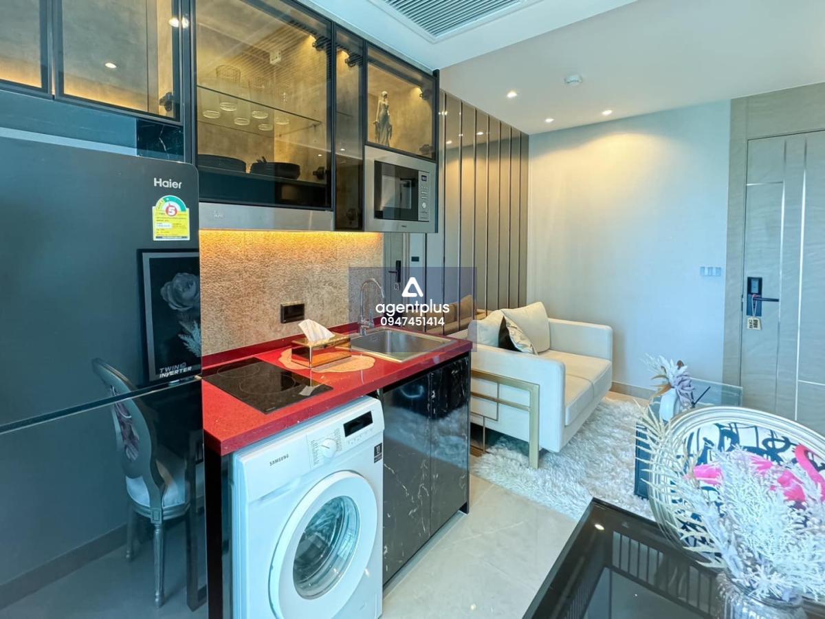 คอนโดวิวทะเล ราคาพิเศษ ห้องพี้อมเข้าอยู่ The Riviera Ocean Drive พัทยา