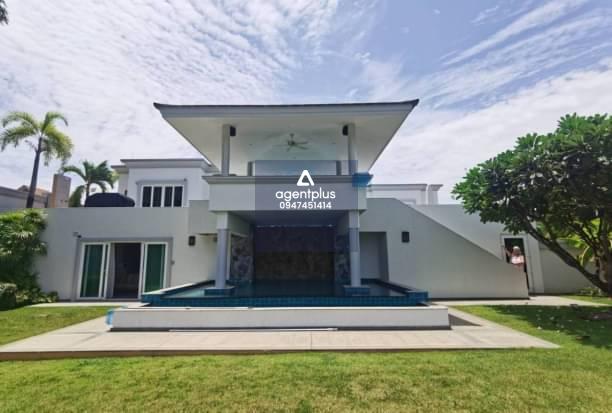 ขาย บ้านพูลวิลล่าสวยในโครงการ ทำเลทอง Siam Royal View Pattaya