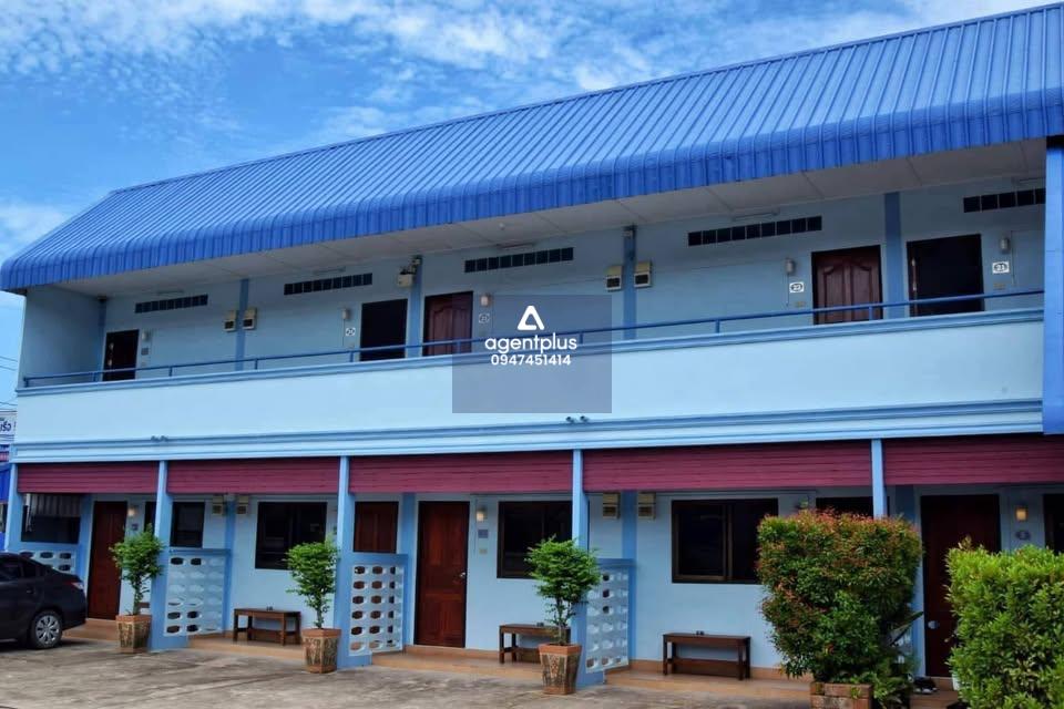 ขายโรงแรมสุดยอดทำเลใจกลางเมืองสัตหีบ ชลบุรี 